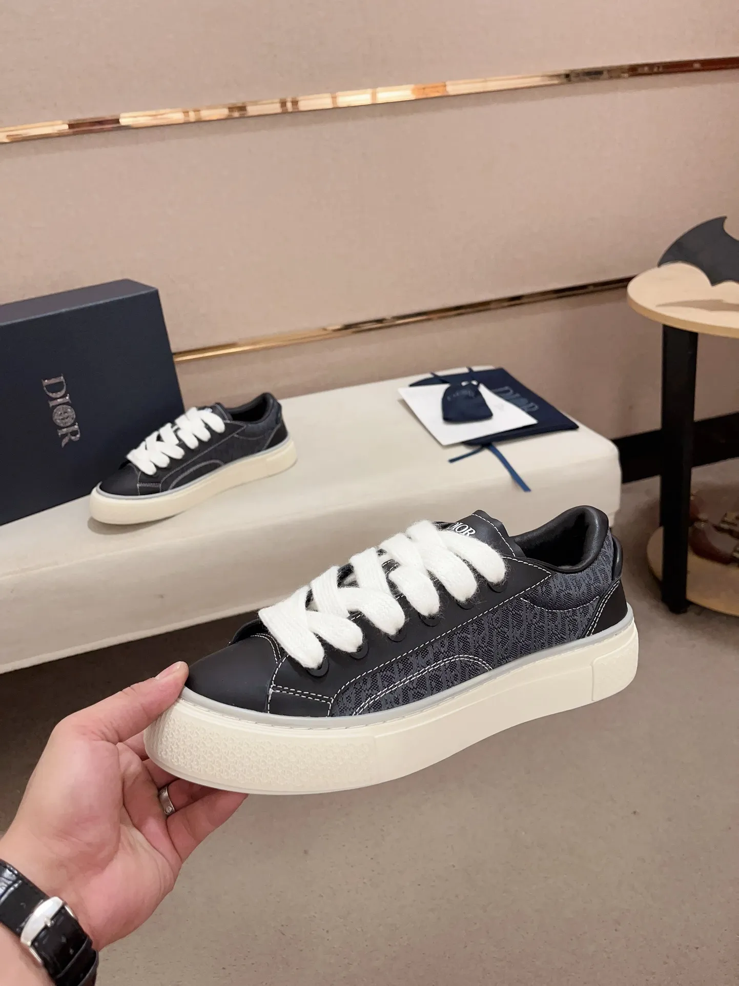 Men's shoes 💰: 640💰[Dior·Dior] Top 🔍Couple model💏🔍New casual sports style couple shoes, new four-season design, perfect workmanship, lace-up lazy style to create wardrobe quality, upper: imported first-layer cowhide, sheepskin lining is soft and comfortable, ultra-light TPU wear-resistant outsole, simple, versatile fashion men's shoes, excellent color code number 35--44
